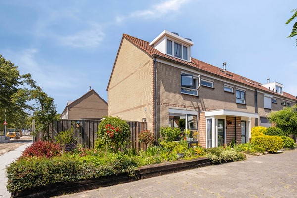 Medium property photo - Adriaan van der Kloosterstraat 111, 3151 CT Hoek van Holland